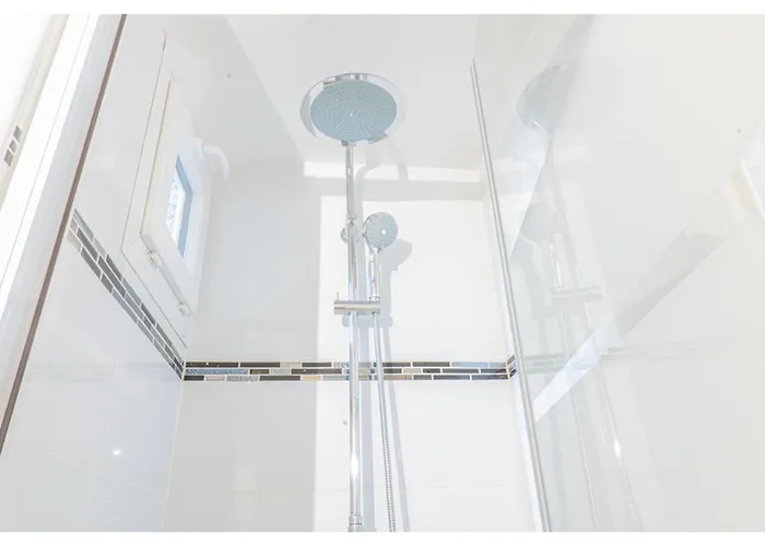 Apartment Le Cocon De La Cathedrale - Hypercentre - Jungle Chic - Vue Sur L'iton Et Cathedrale *